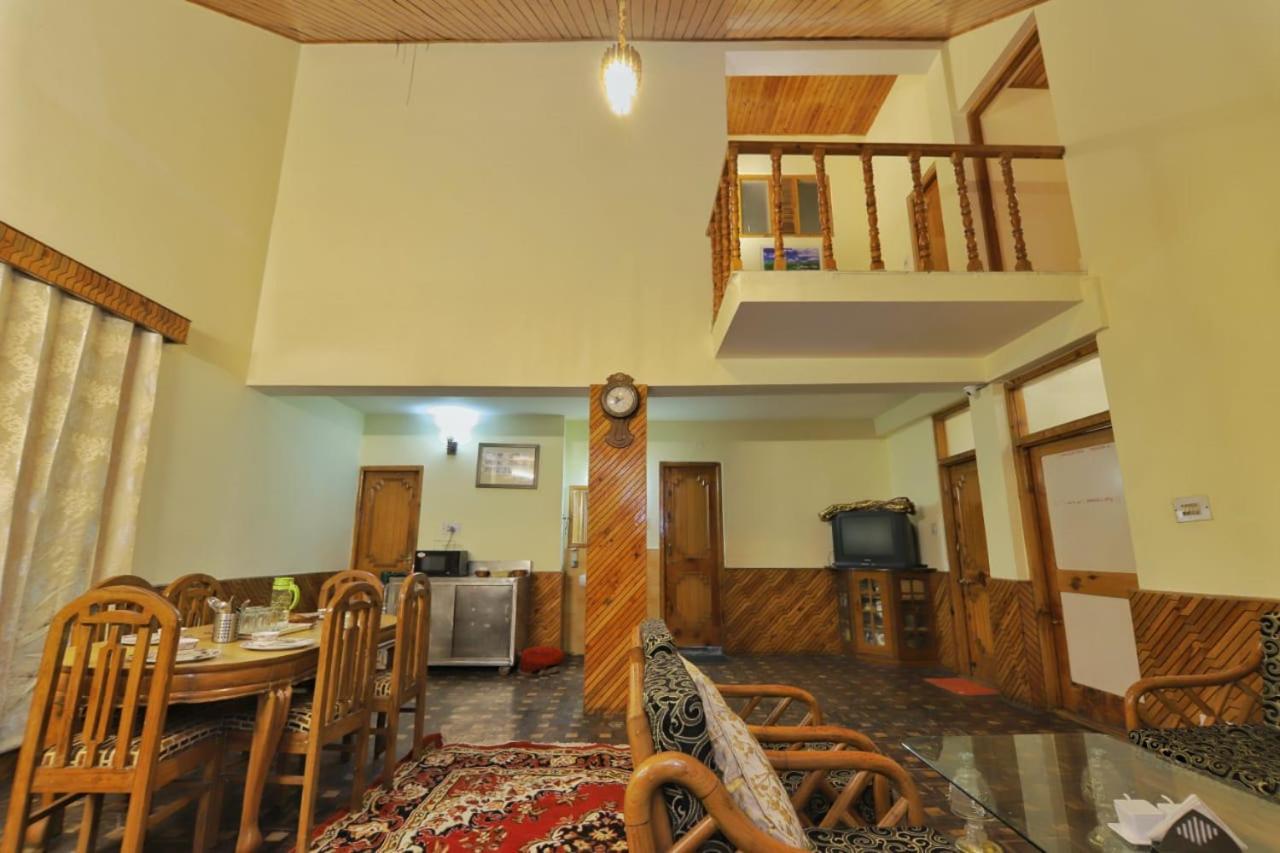 Villa Grey Moustache 4Bhk à Manāli Extérieur photo